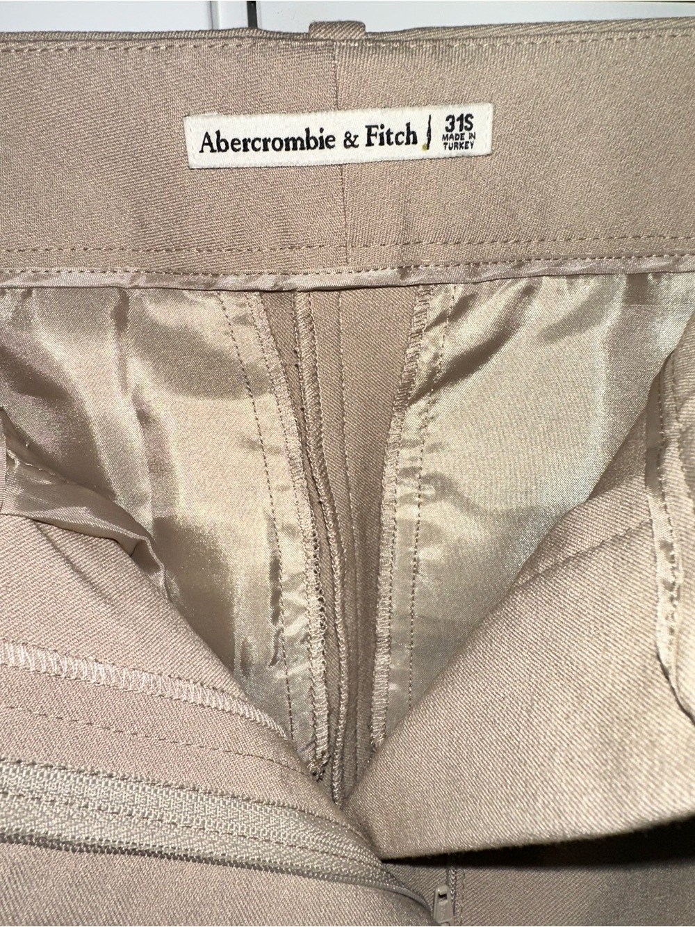 NWOT Abercrombie & Fitch Taupe Flare Dress Pants 31/S - Picture 3 of 4